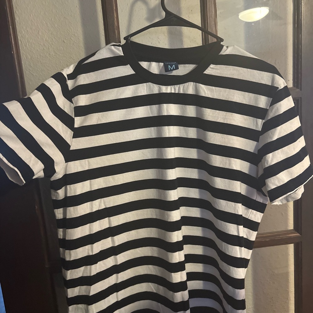 Black & White Striped Crew Neck T-Shirt - Size M
